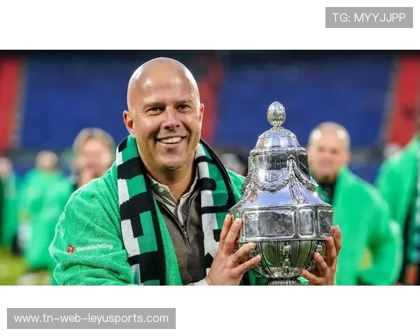 斯洛特的破题法：从后场出球到边路速度的再造